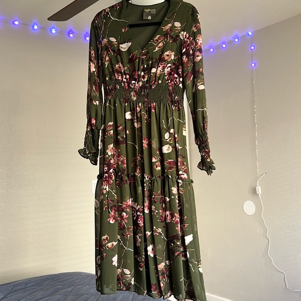 Taylor women’s dress